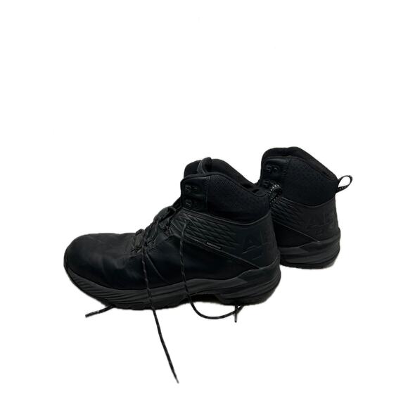 Ariat 6\